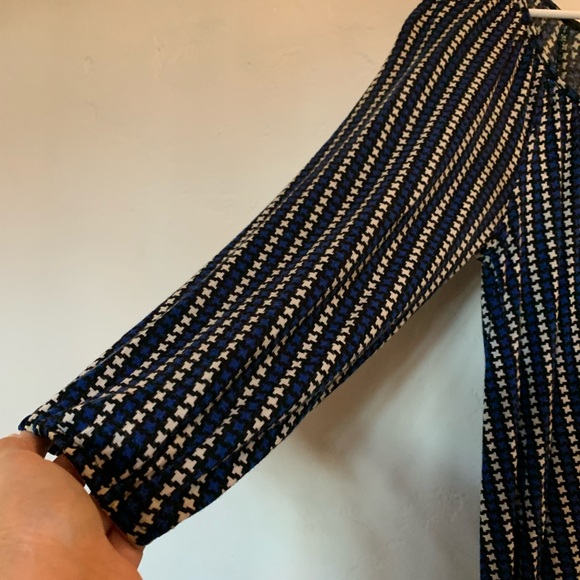 Michael Kors 3/4 Sleeve Wide Neck Blouse Small Petite - Picture 3 of 12